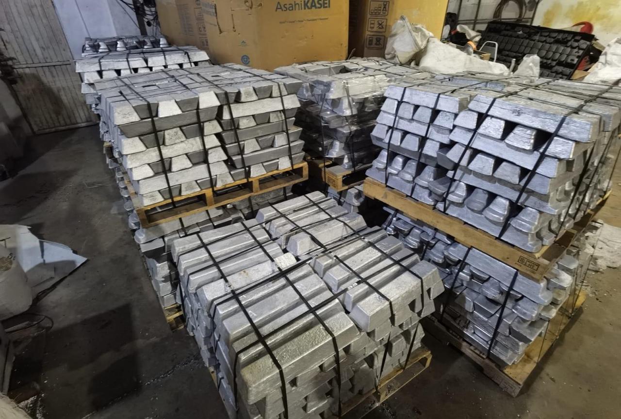 Lingots d’aluminium conditionnés